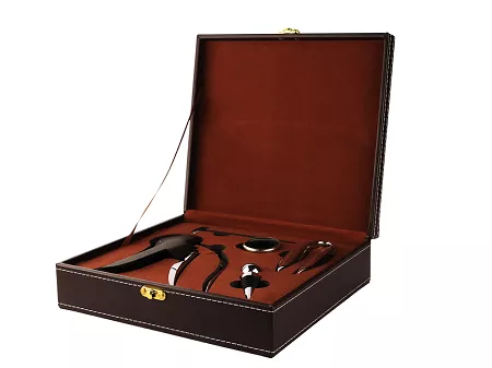 Zestaw do wina w skórzanym etui Royal Treasure - 34.GS030