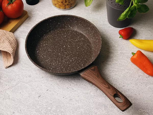 Patelnia 22 cm PINTINOX - Chalet 23.CHA.2522 Patelnia 22 cm PINTINOX - Chalet 23.CHA.2522